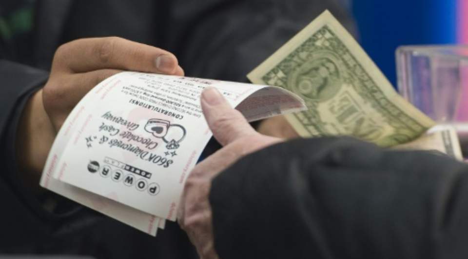 Record Jackpot Tops $900 Mn As Lottery Fever Grips US