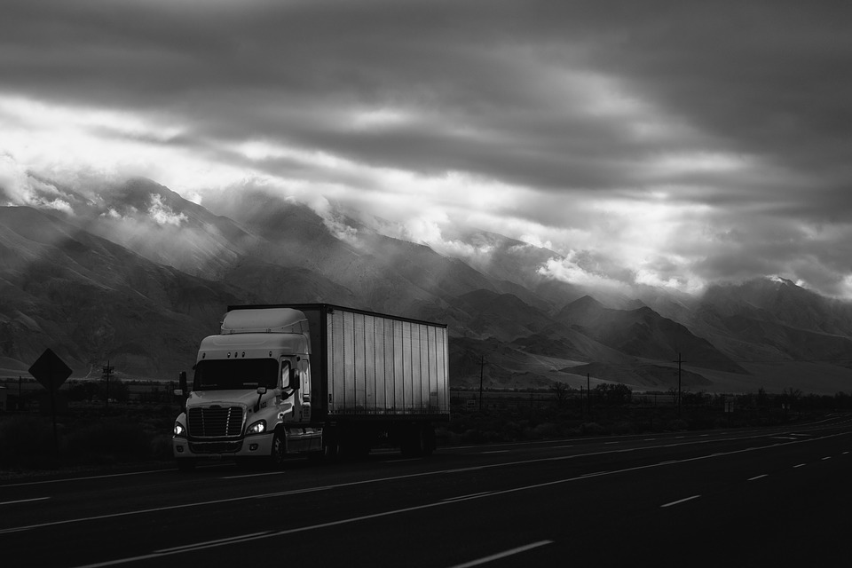 4 Trends to Watch in the World of Trucking in 2017